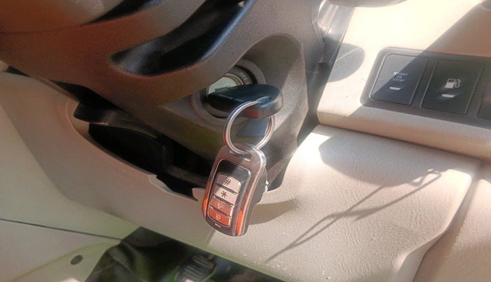 2015 Mahindra Scorpio S2, Diesel, Manual, 1,78,097 km, interior