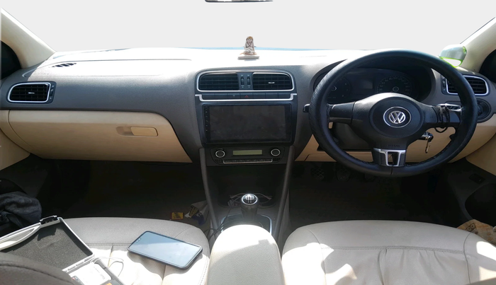 2011 Volkswagen Vento HIGHLINE 1.6 MPI, Petrol, Manual, 74,819 km, interior