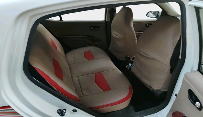 2013 Hyundai i10 MAGNA 1.2, Petrol, Manual, 56,798 km, interior