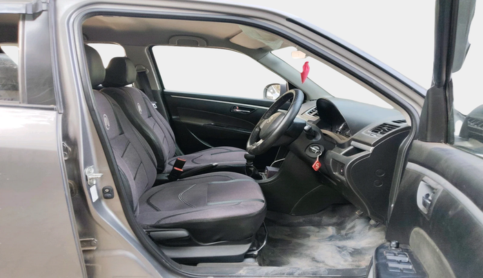 2014 Maruti Swift VXI, Petrol, Manual, 1,27,439 km, interior