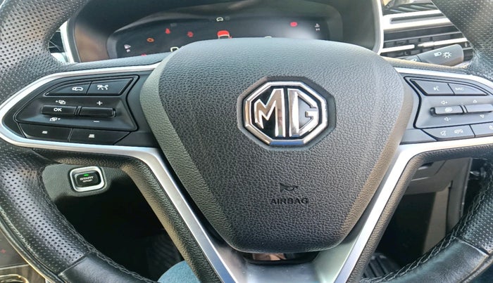 2023 MG HECTOR PLUS SAVVY PRO 1.5 TURBO CVT 7 STR, Petrol, Automatic, 14,467 km, interior