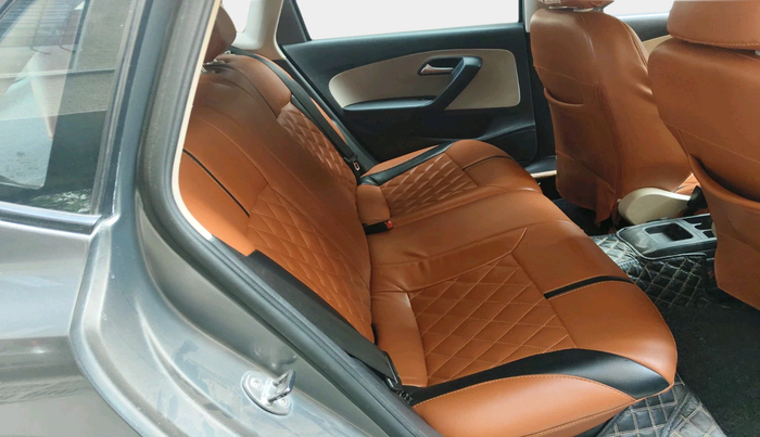 2011 Volkswagen Polo COMFORTLINE 1.2L PETROL, Petrol, Manual, 1,02,222 km, interior