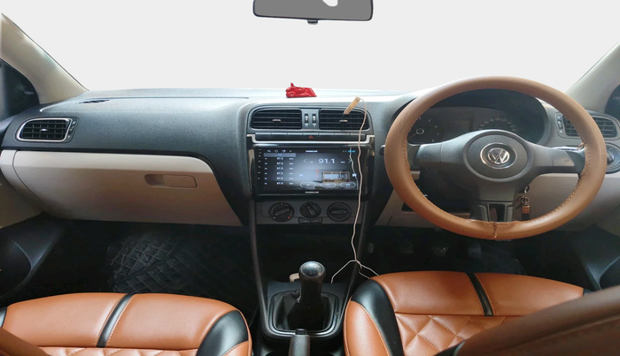 2011 Volkswagen Polo COMFORTLINE 1.2L PETROL, Petrol, Manual, 1,02,222 km, interior