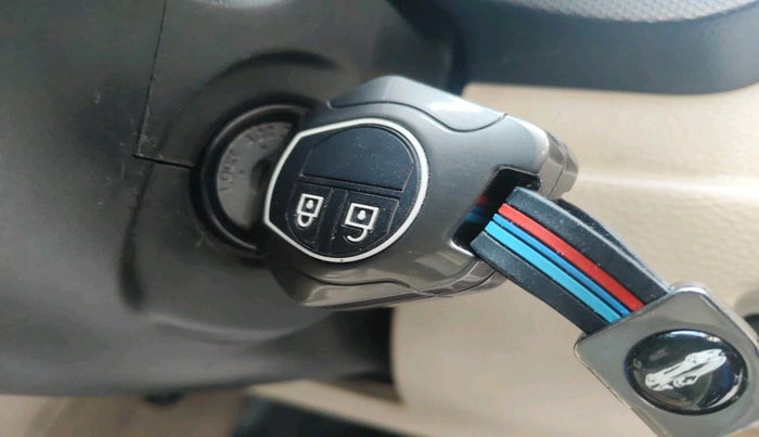 2013 Maruti Swift Dzire VXI, Petrol, Manual, 57,057 km, interior