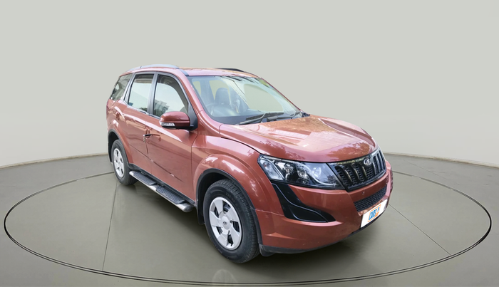 2017 Mahindra XUV500 W6, Diesel, Manual, 72,155 km, exterior