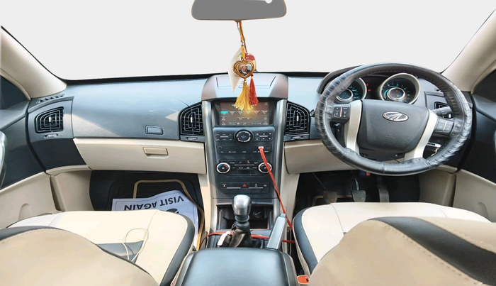 2017 Mahindra XUV500 W6, Diesel, Manual, 72,155 km, interior