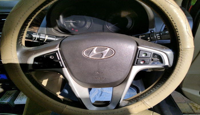 2013 Hyundai Verna FLUIDIC 1.6 CRDI SX, Diesel, Manual, 1,11,546 km, interior