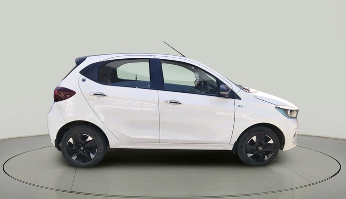 2023 Tata TIAGO EV XZ PLUS TECH LUX LONG RANGE, Electric, Automatic, 28,236 km, exterior