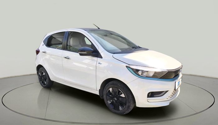2023 Tata TIAGO EV XZ PLUS TECH LUX LONG RANGE, Electric, Automatic, 28,236 km, exterior