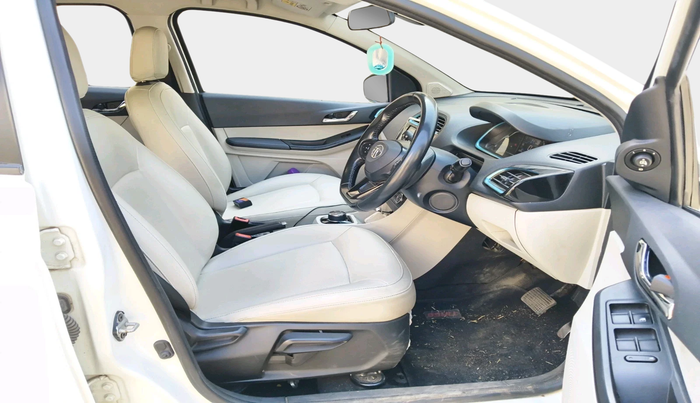 2023 Tata TIAGO EV XZ PLUS TECH LUX LONG RANGE, Electric, Automatic, 28,236 km, interior