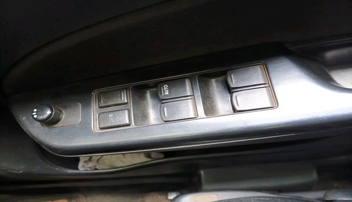 2014 Maruti Swift ZDI, Diesel, Manual, 1,24,976 km, interior