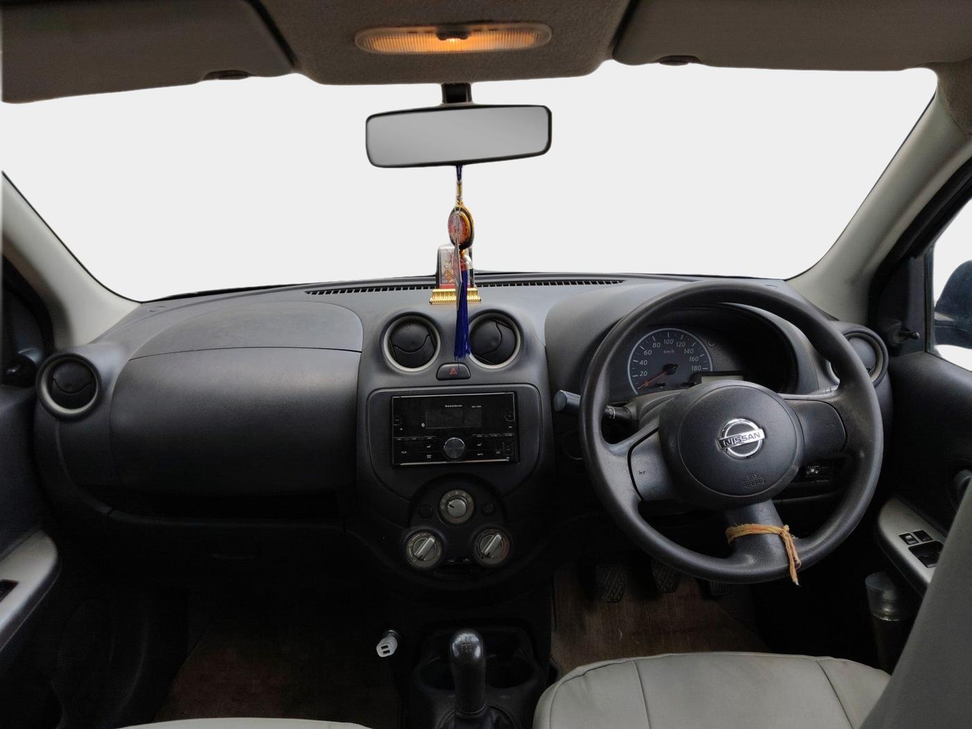 2017 Nissan Micra Active XL, Petrol, Manual, 56,846 km, interior
