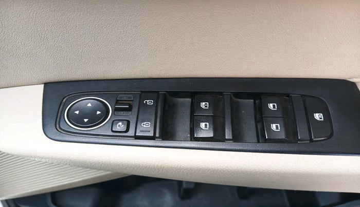 2022 KIA CARENS LUXURY PLUS 1.4 PETROL DCT 7 STR, Petrol, Automatic, 46,646 km, interior