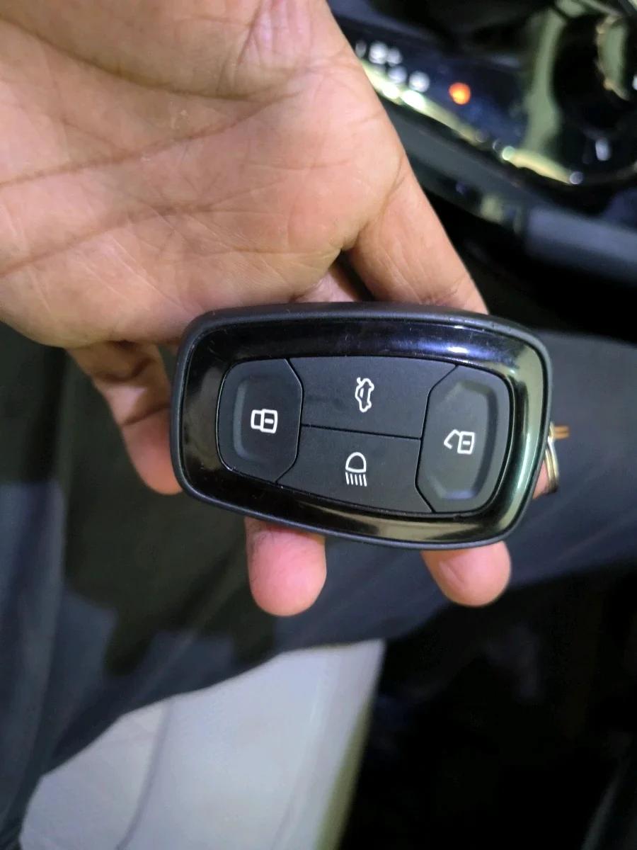 2023 Tata Safari XZA PLUS, Diesel, Automatic, 71,799 km, interior