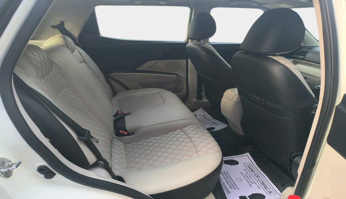 2023 Mahindra XUV300 W6 1.5 Diesel, Diesel, Manual, 70,469 km, interior