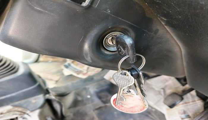 2014 Maruti Eeco 5 STR WITH A/C+HTR CNG, CNG, Manual, 1,65,488 km, interior