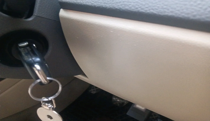 2013 Volkswagen Vento HIGHLINE DIESEL 1.6, Diesel, Manual, 2,10,050 km, interior