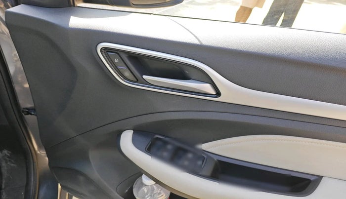 2023 MG ASTOR SHARP 1.5 CVT, Petrol, Automatic, 15,768 km, interior