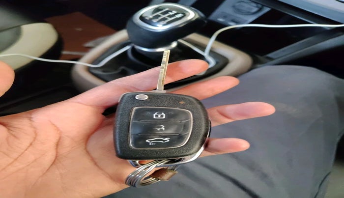 2014 Hyundai Xcent S (O) 1.2, CNG, Manual, 86,520 km, interior