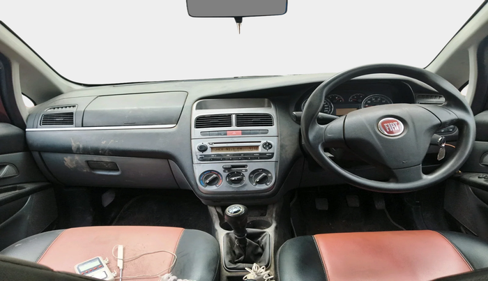 2011 Fiat Grand Punto Emotion 1.3, Diesel, Manual, 1,30,000 km, interior