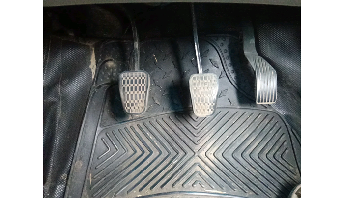 2023 Tata ALTROZ XZ CNG, CNG, Manual, 35,367 km, interior