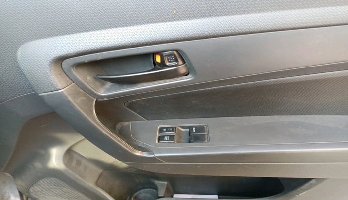 2017 Maruti Vitara Brezza LDI, Diesel, Manual, 74,021 km, interior