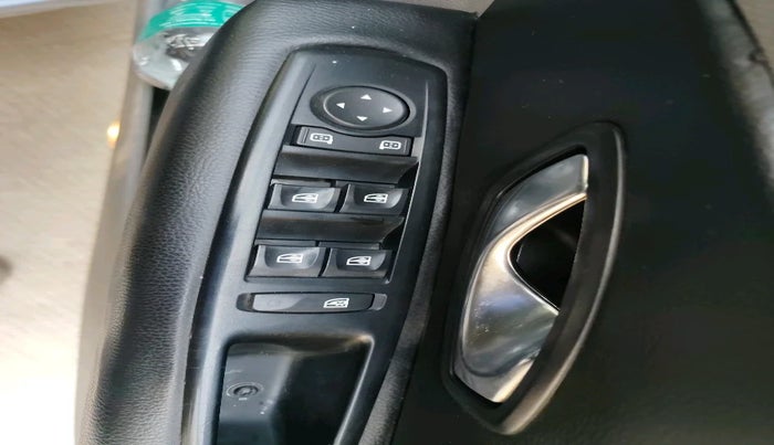 2011 Renault Fluence 1.5 E2, Diesel, Manual, 99,999 km, interior