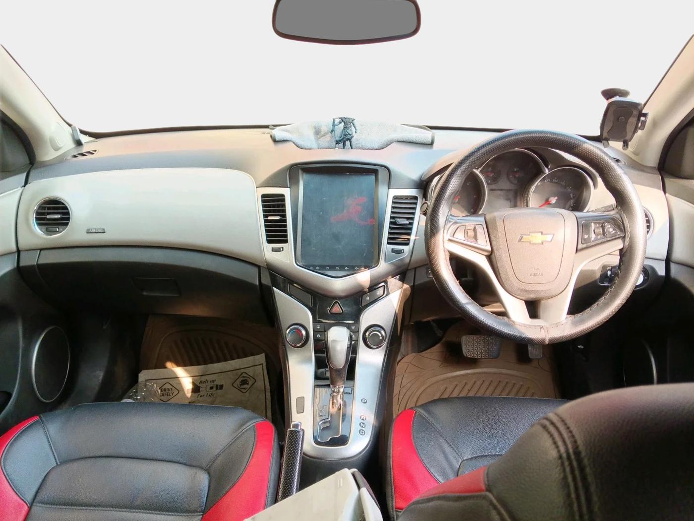 2012 Chevrolet Cruze LTZ AT, Diesel, Automatic, 80,644 km, interior