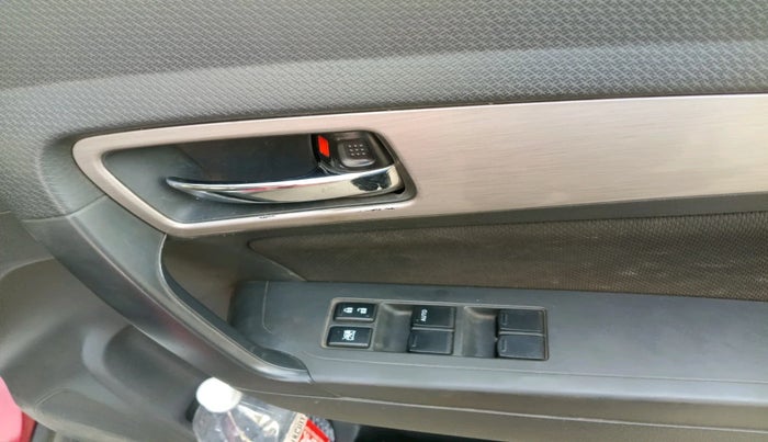 2017 Maruti Vitara Brezza ZDI, Diesel, Manual, 2,12,647 km, interior