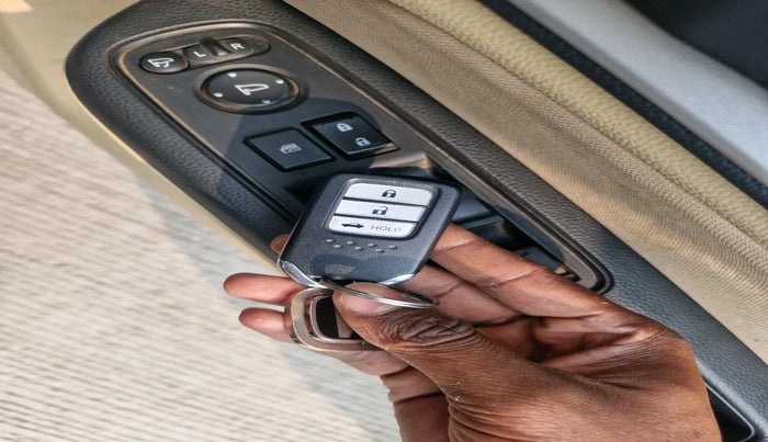 2023 Honda Amaze 1.2L I-VTEC VX, Petrol, Manual, 22,098 km, interior