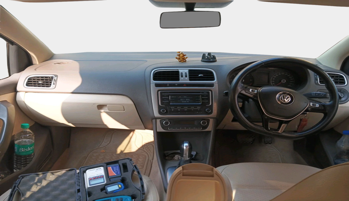 2015 Volkswagen Vento HIGHLINE 1.5 AT, Diesel, Automatic, 96,712 km, interior