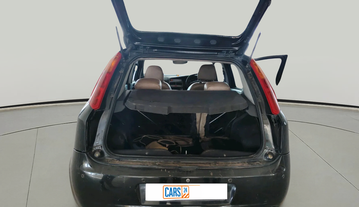 2010 Fiat Grand Punto EMOTION 1.3, Diesel, Manual, 1,36,291 km, exterior