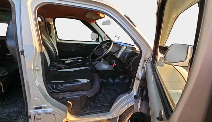 2018 Maruti Eeco 5 STR WITH A/C+HTR CNG, Petrol, Manual, 67,378 km, interior