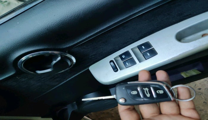 2011 Mahindra Xylo E8 ABS AIRBAG, Diesel, Manual, 1,29,983 km, interior