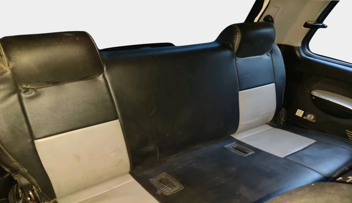 2011 Mahindra Xylo E8 ABS AIRBAG, Diesel, Manual, 1,29,983 km, interior