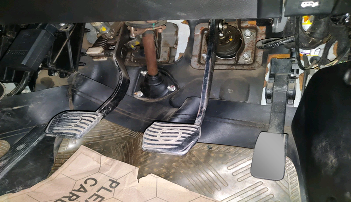 2011 Mahindra Xylo E8 ABS AIRBAG, Diesel, Manual, 1,29,983 km, interior