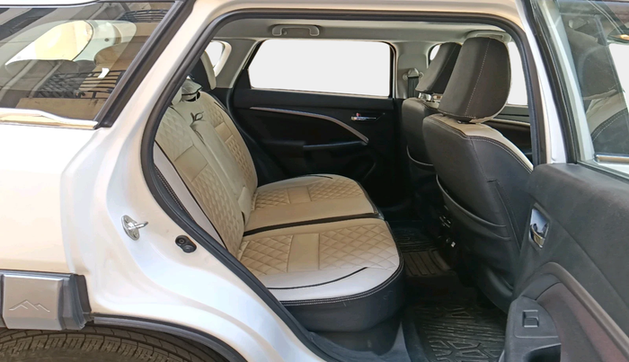 2024 Maruti BREZZA ZXI AT SMART HYBRID, Petrol, Automatic, 18,459 km, interior