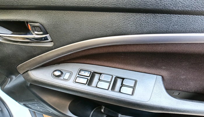 2024 Maruti BREZZA ZXI AT SMART HYBRID, Petrol, Automatic, 18,459 km, interior
