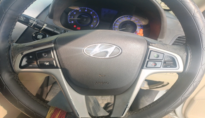 2011 Hyundai Verna FLUIDIC 1.6 VTVT SX OPT AT, Petrol, Automatic, 1,22,988 km, interior