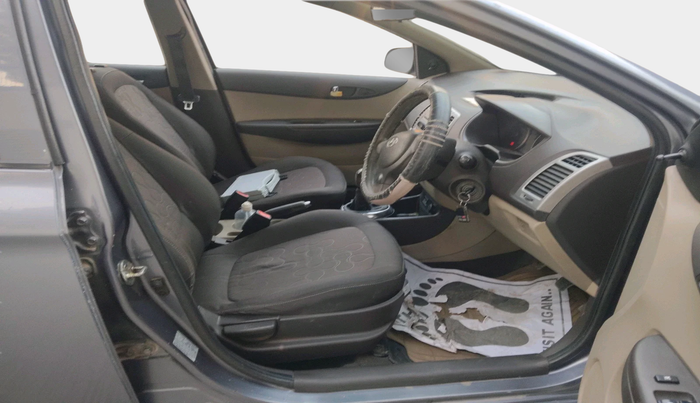 2010 Hyundai i20 MAGNA 1.4 CRDI, Diesel, Manual, 1,49,033 km, interior