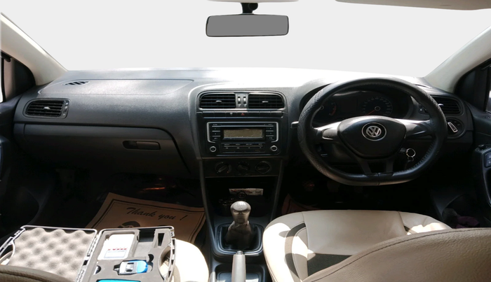 2015 Volkswagen Polo COMFORTLINE 1.2L, Petrol, Manual, 95,621 km, interior