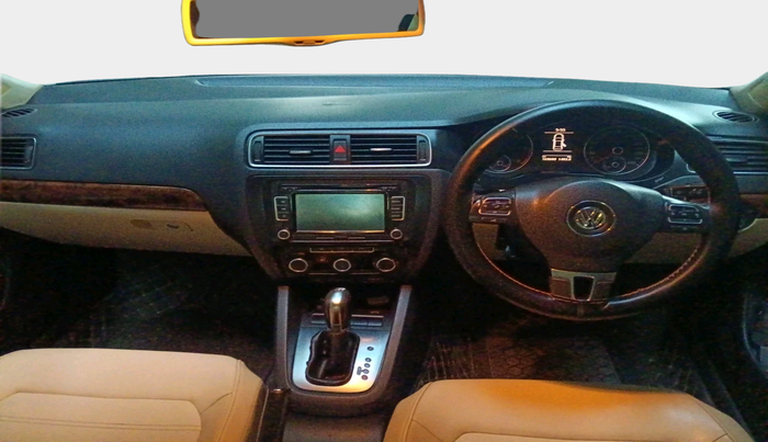 2011 Volkswagen Jetta HIGHLINE TDI AT, Diesel, Automatic, 1,69,600 km, interior