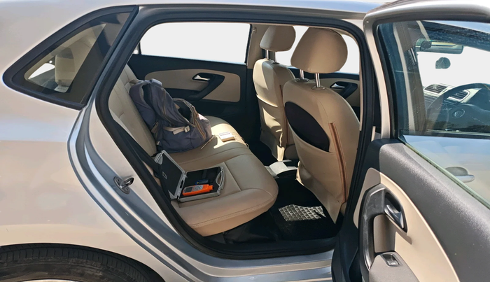 2014 Volkswagen Polo HIGHLINE1.2L, Petrol, Manual, 87,933 km, interior