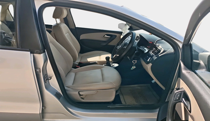 2014 Volkswagen Polo HIGHLINE1.2L, Petrol, Manual, 87,933 km, interior