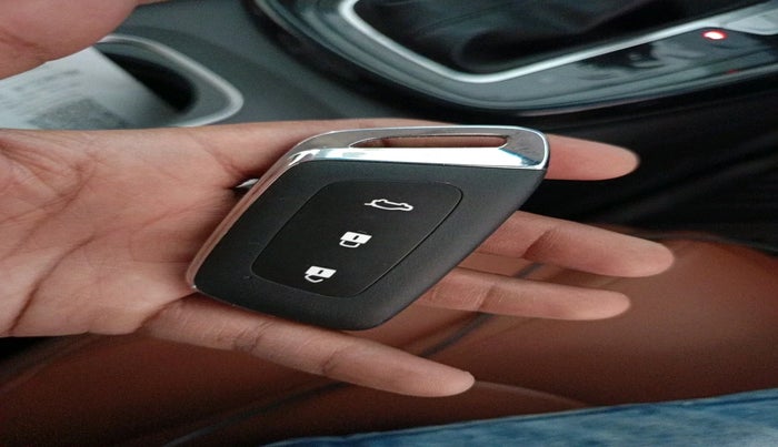 2022 MG HECTOR PLUS SHARP 1.5 PETROL TURBO CVT 6-STR, Petrol, Automatic, 58,092 km, interior