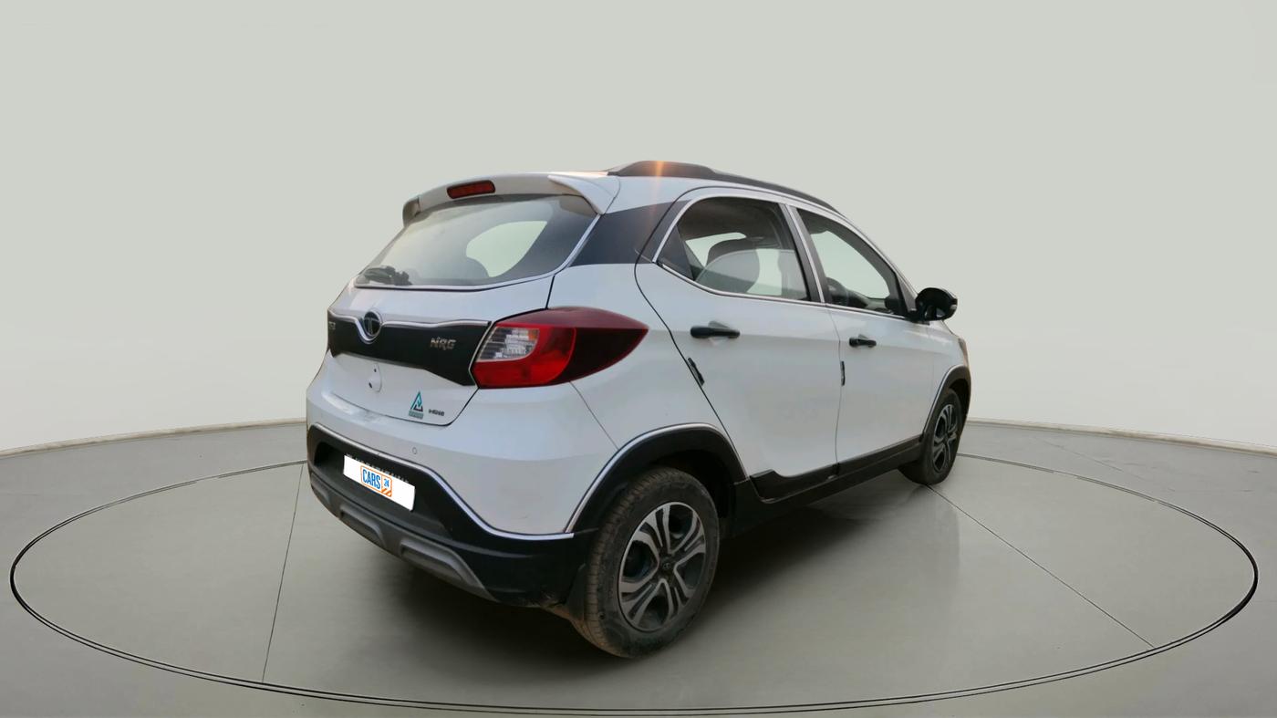 2024 Tata TIAGO NRG  NRG XZA CNG, CNG, Automatic, 31,105 km, exterior