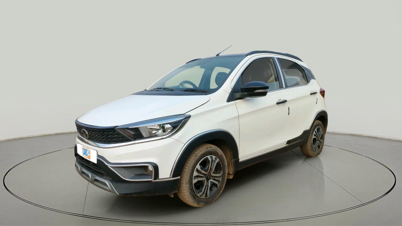 2024 Tata TIAGO NRG  NRG XZA CNG, CNG, Automatic, 31,105 km, exterior