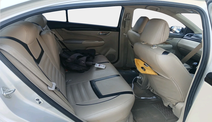 2016 Maruti Ciaz ZXI, Petrol, Manual, 1,75,309 km, interior