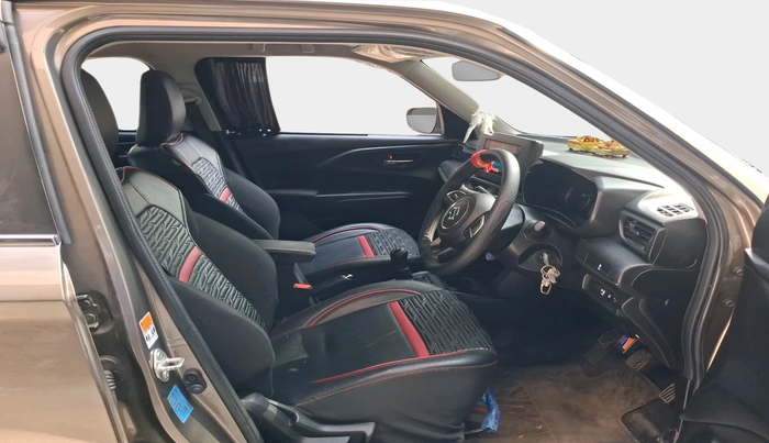 2024 Maruti Swift VXI 1.2L CNG, Petrol, Manual, 17,671 km, interior