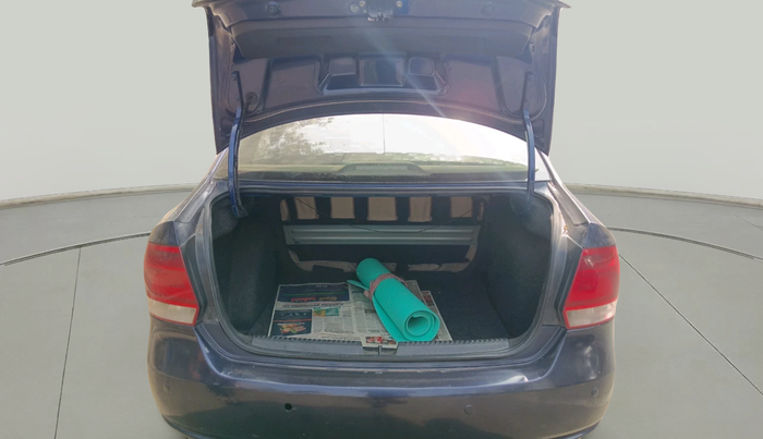 2011 Volkswagen Vento HIGHLINE 1.6 MPI, Petrol, Manual, 1,62,900 km, exterior